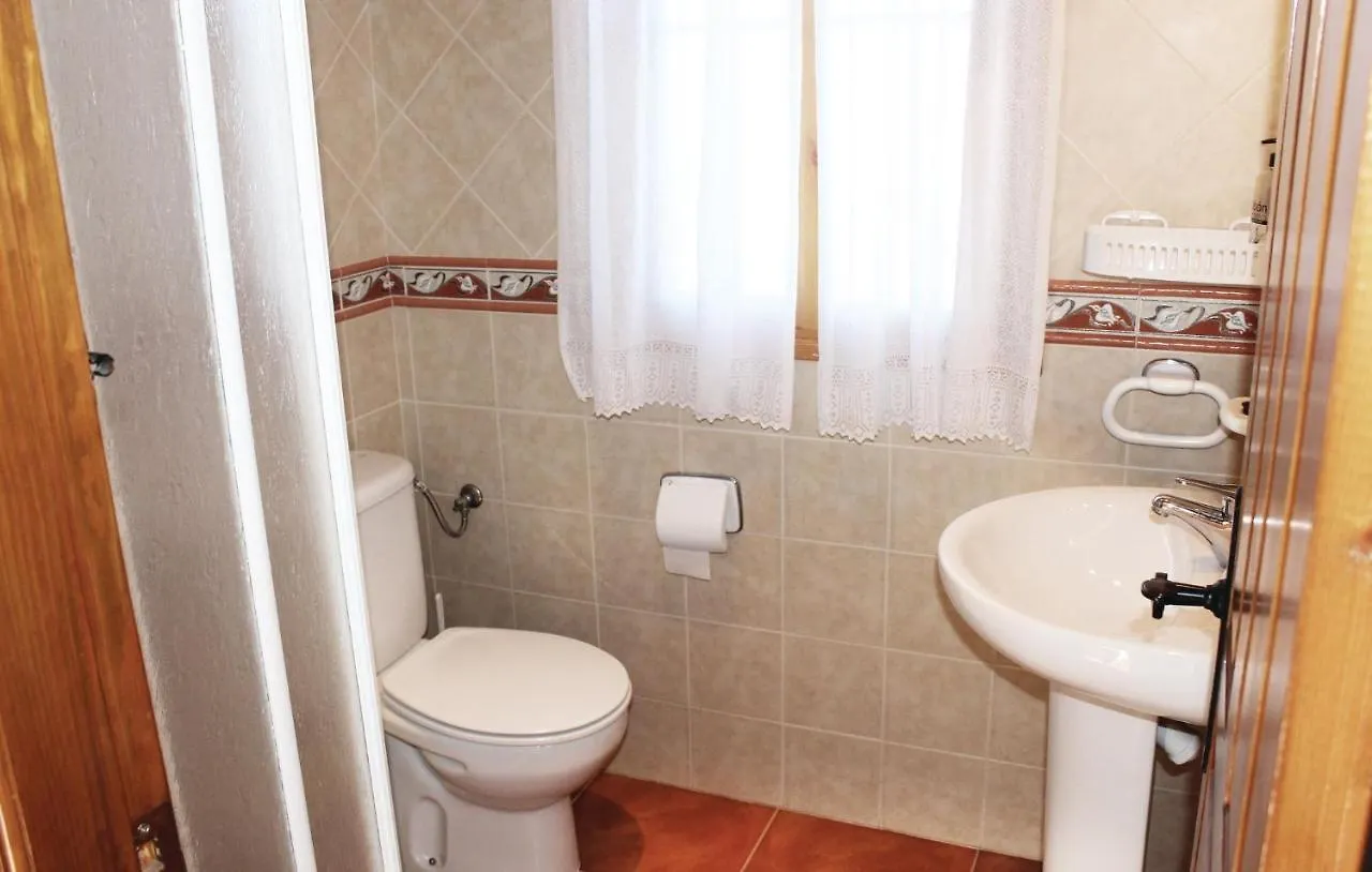 4 Bedroom Amazing Home In Corumbela 0*,