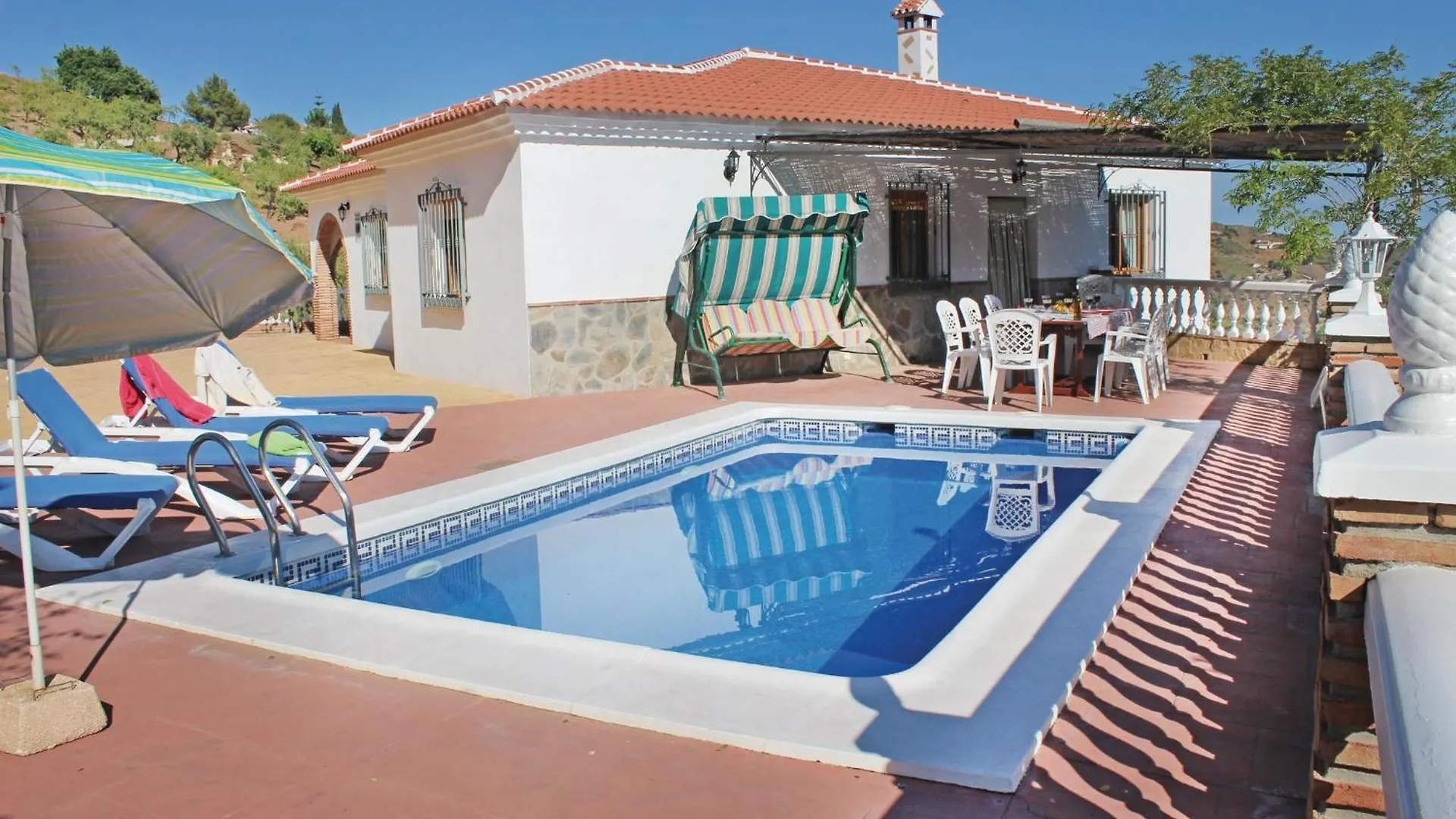 4 Bedroom Amazing Home In Corumbela